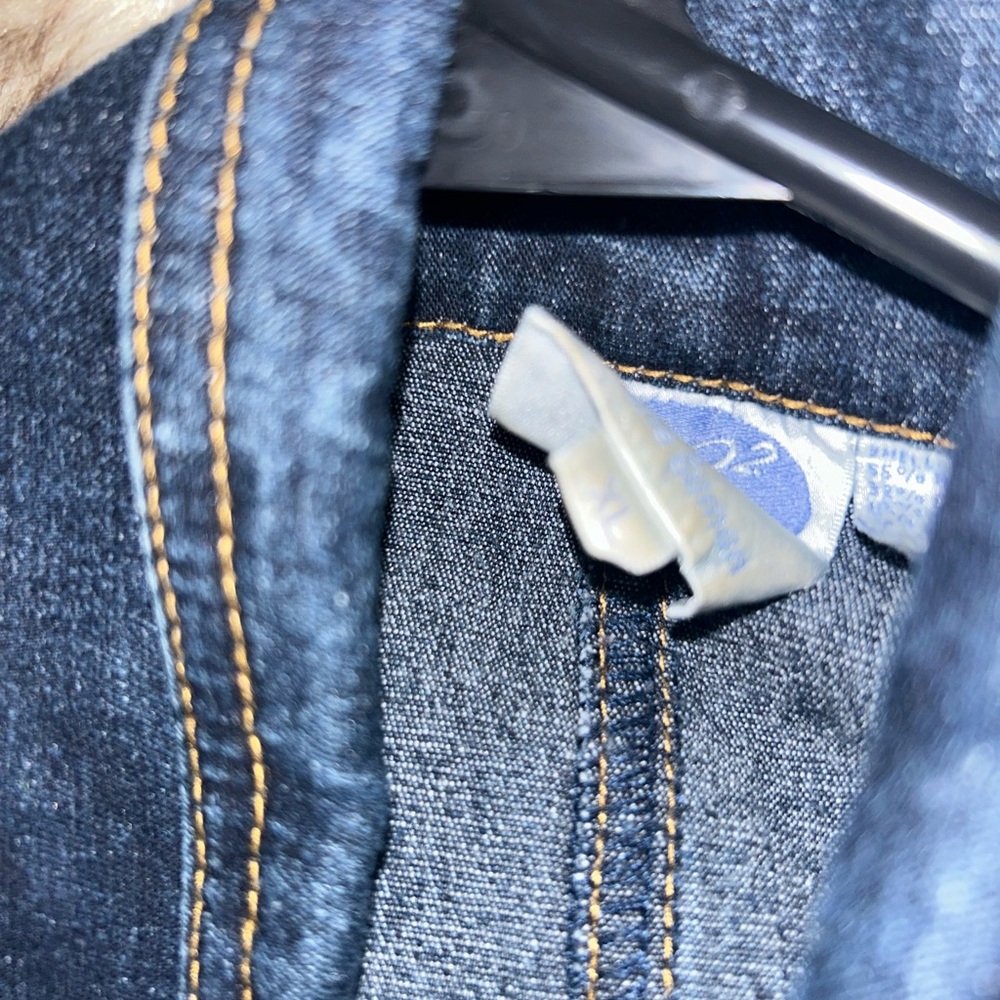 Vintage Denim Jacket, size XL, the two buttons are missing (picture included) - Picture 7 of 7